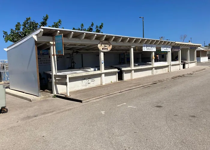 Nuit, Sejour Insolite A Bord Du Lapso Ii Botel Le Barcarès